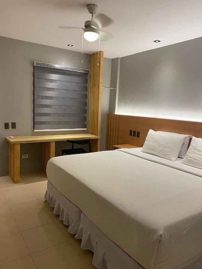 Mayfair Resort 팡라오 외부 사진